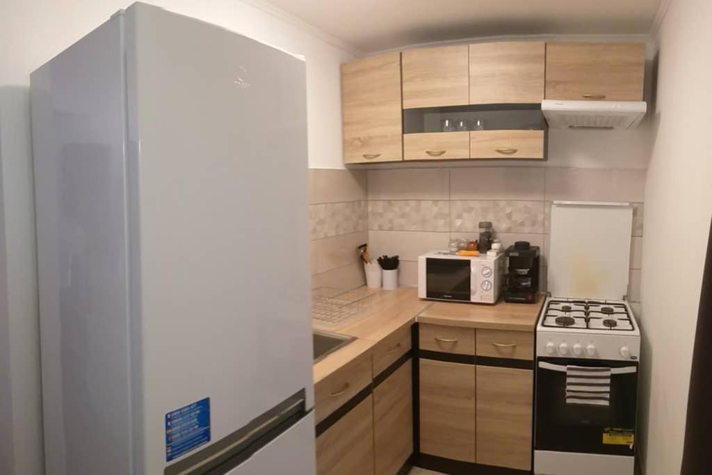Toelgyerdo Apartman Veroce ภายนอก รูปภาพ