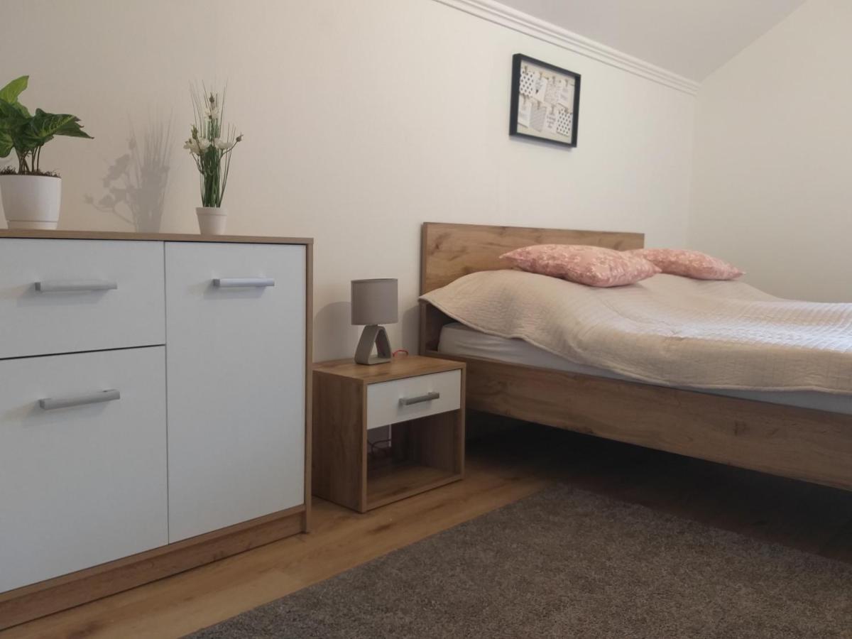 Toelgyerdo Apartman Veroce ภายนอก รูปภาพ