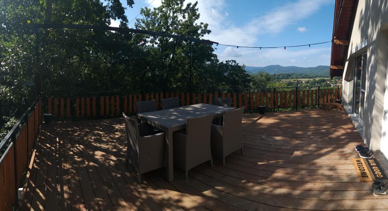 Toelgyerdo Apartman Veroce ภายนอก รูปภาพ